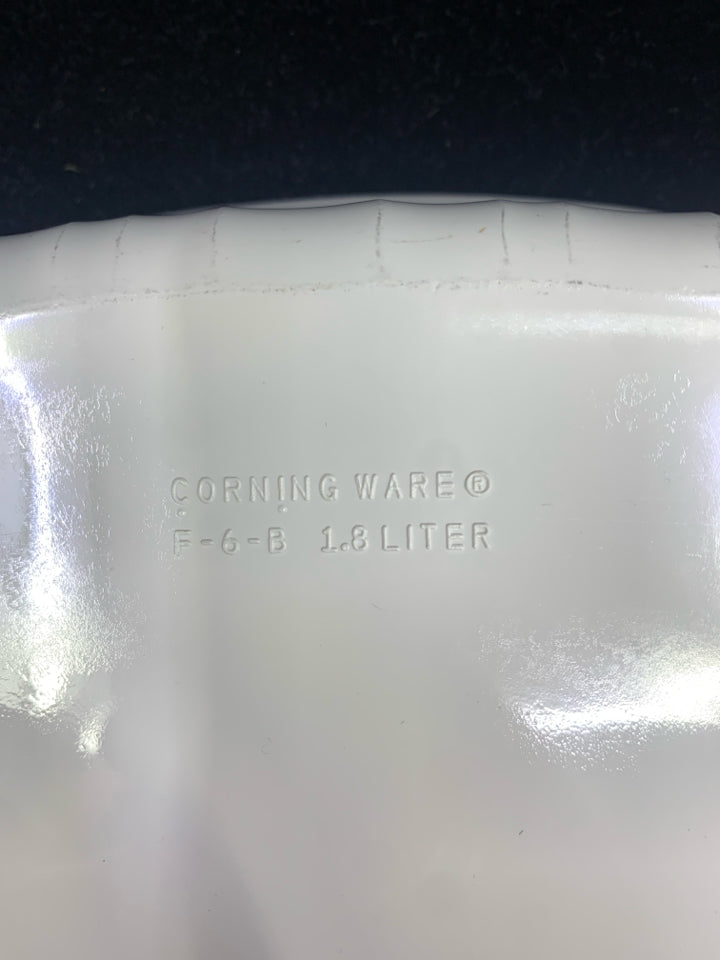 CORNING WARE WHITE RIBBED SHALLOW BAKING DISH.