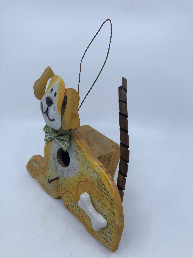 WOOD YELLOW LAB BIRDHOUSE 8" H X 9" W X 3" D