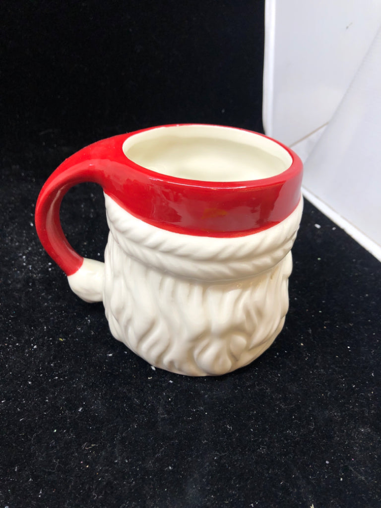 SANTA HEAD WINKING MUG.