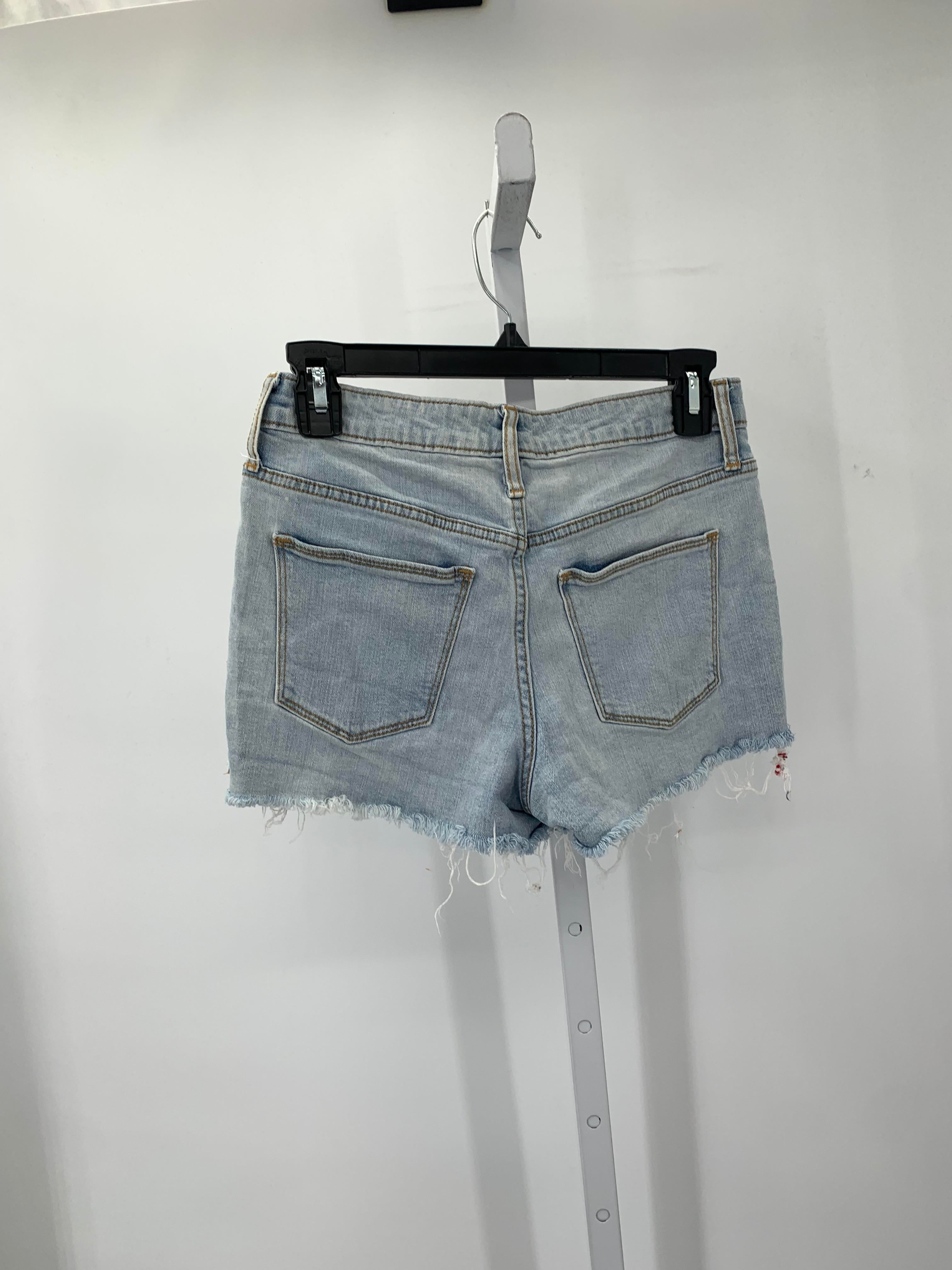 Universal Thread Size 4 Misses Shorts