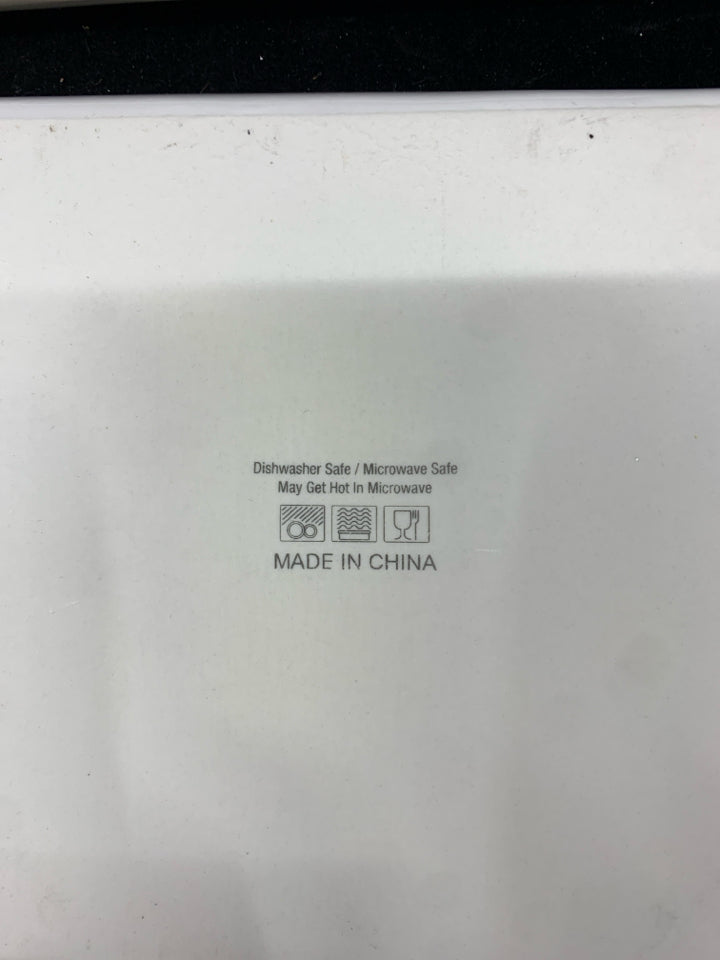 2 SQUARE ROSE GOLD PLAID PLATES.