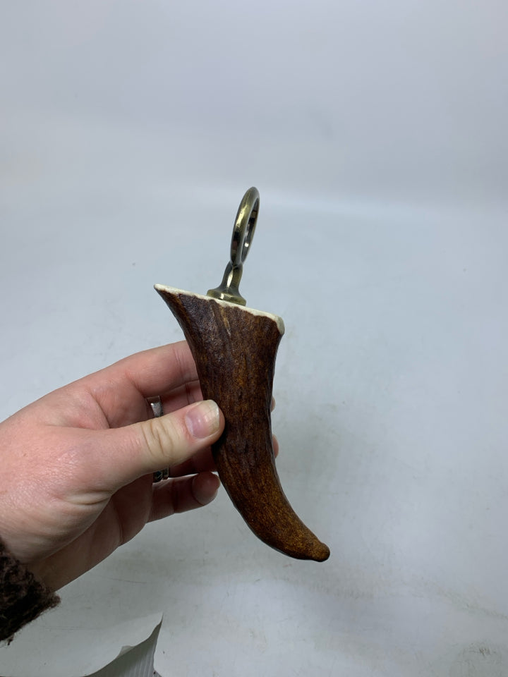FAUX ANIMAL HORN/ANTLER BOTTLE OPENER.