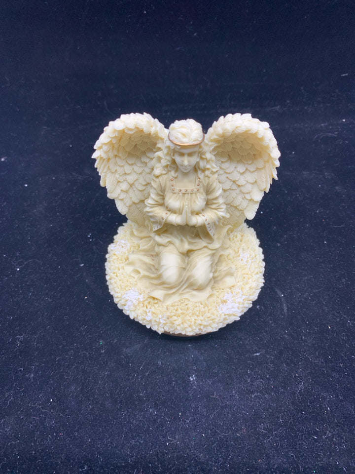 ANGEL CANDLE TOPPER CREAM.