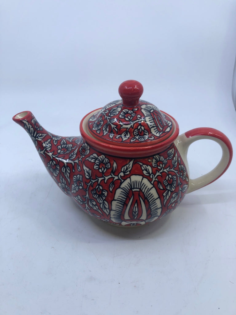 RED AND CREAM FLORAL TEAPOT.