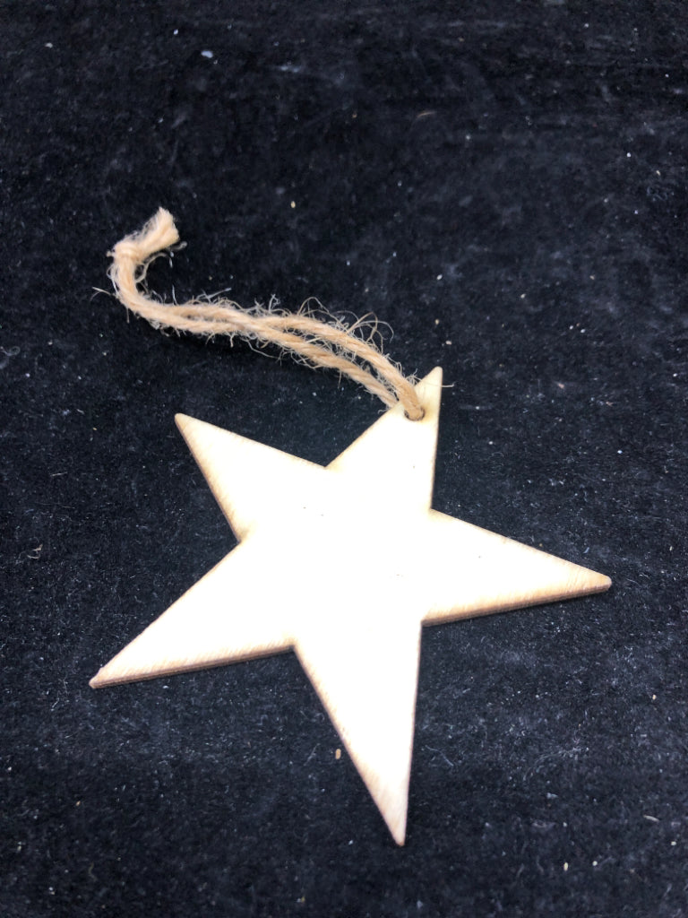 WOOD STAR ORNAMENT.