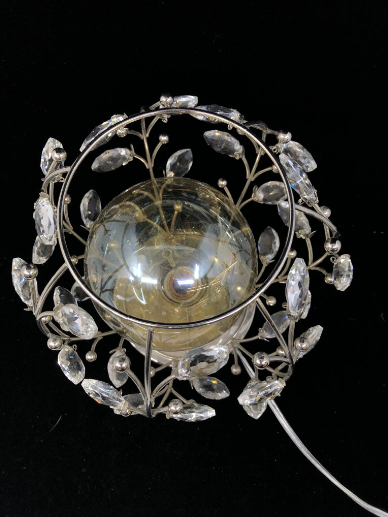 ROUND JEWELED LAMP.