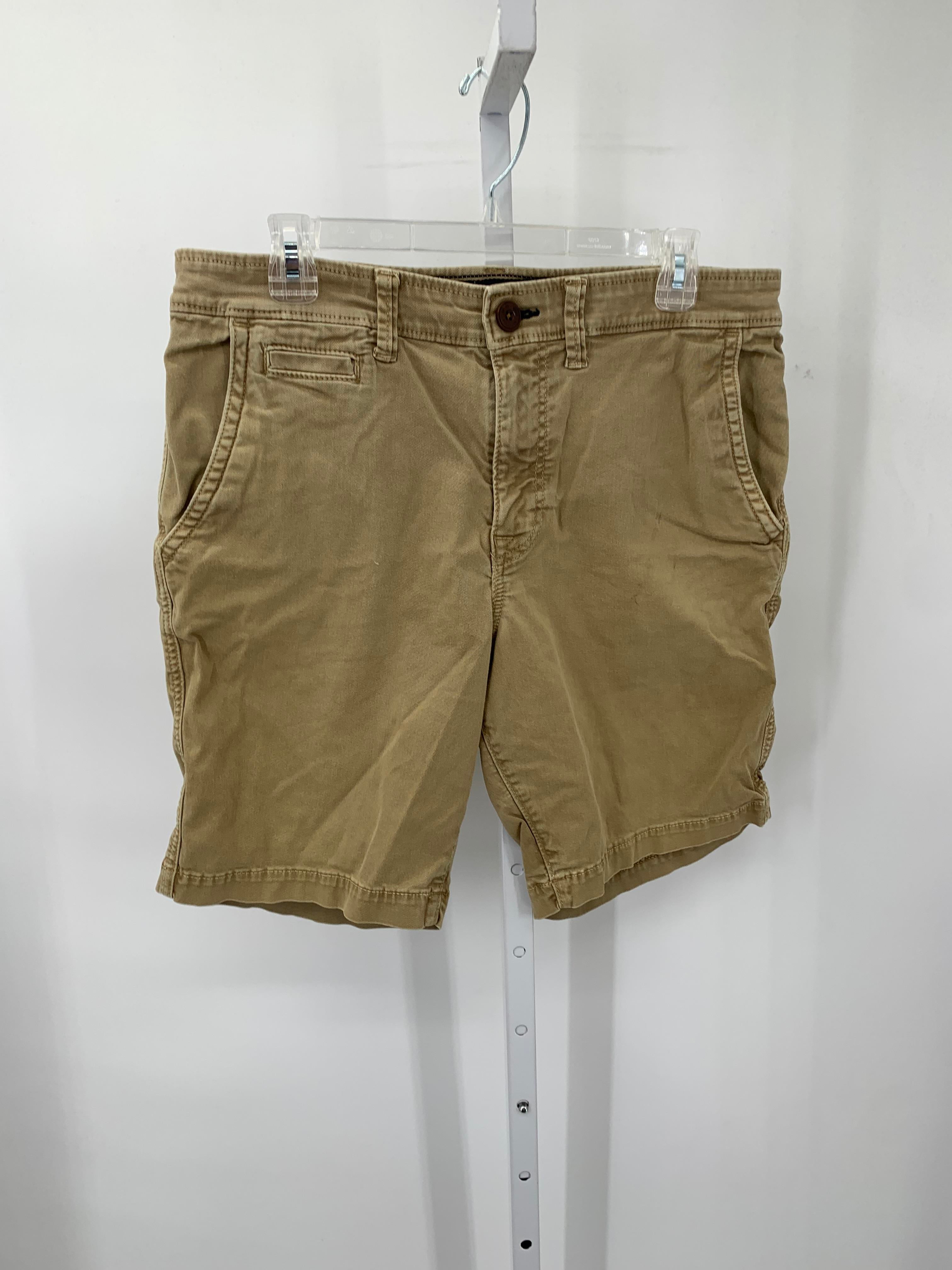 CLASSIC FIT SHORTS