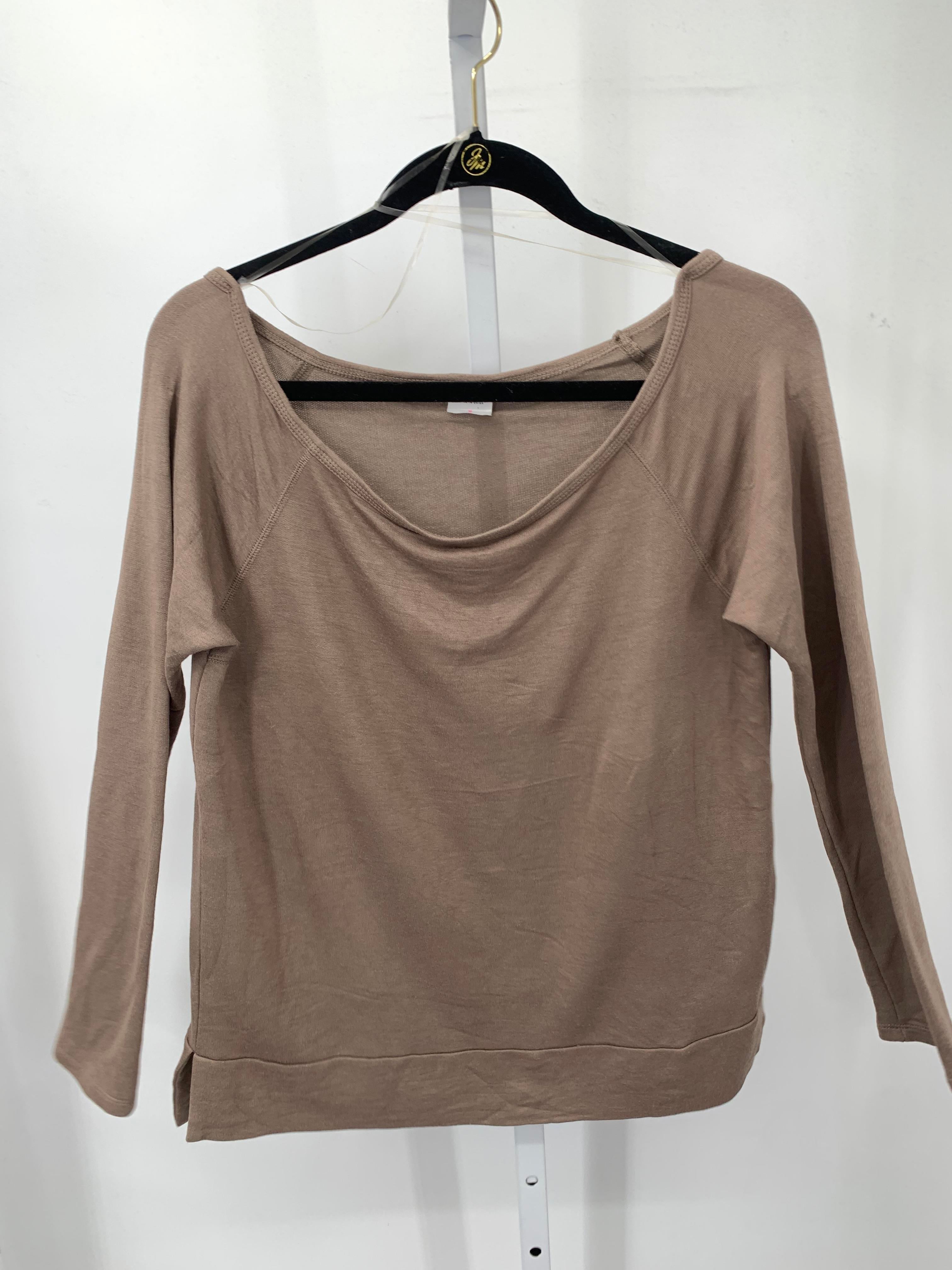 tresics Size Medium Misses Long Sleeve Shirt