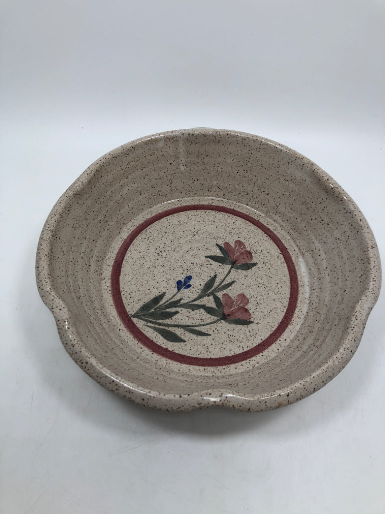 ROUND SPECKLE BOWL W/PINK FLOWERS.