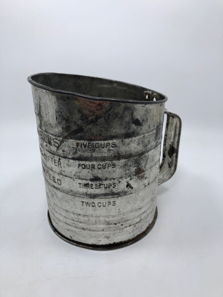 VTG BROMWELL'S MEASURING SIFTER.