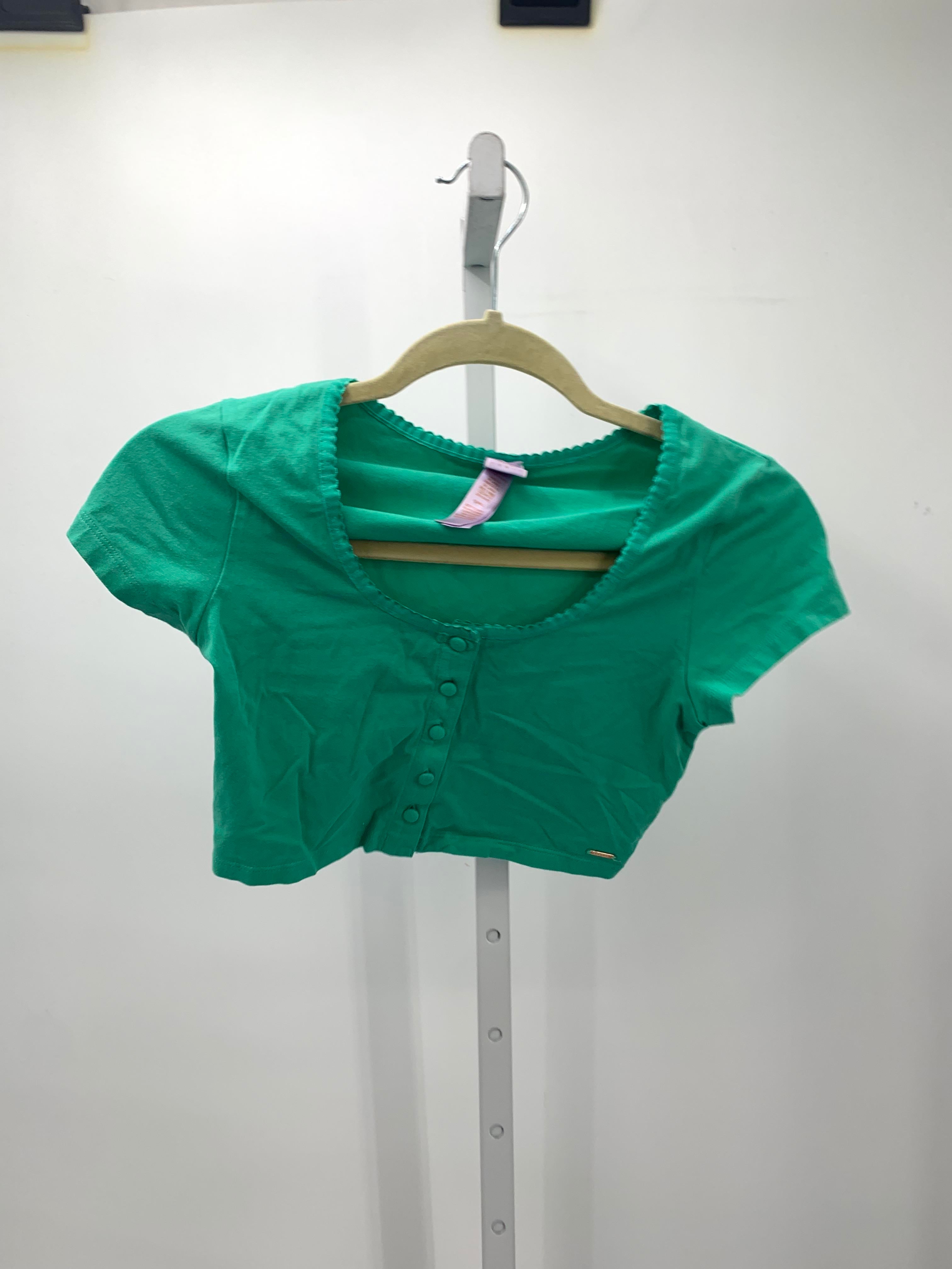Size X Small Juniors Short Sleeve Shirt