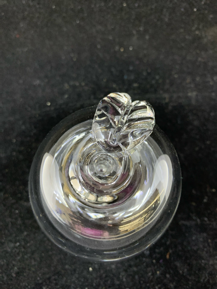GLASS APPLE DECOR.