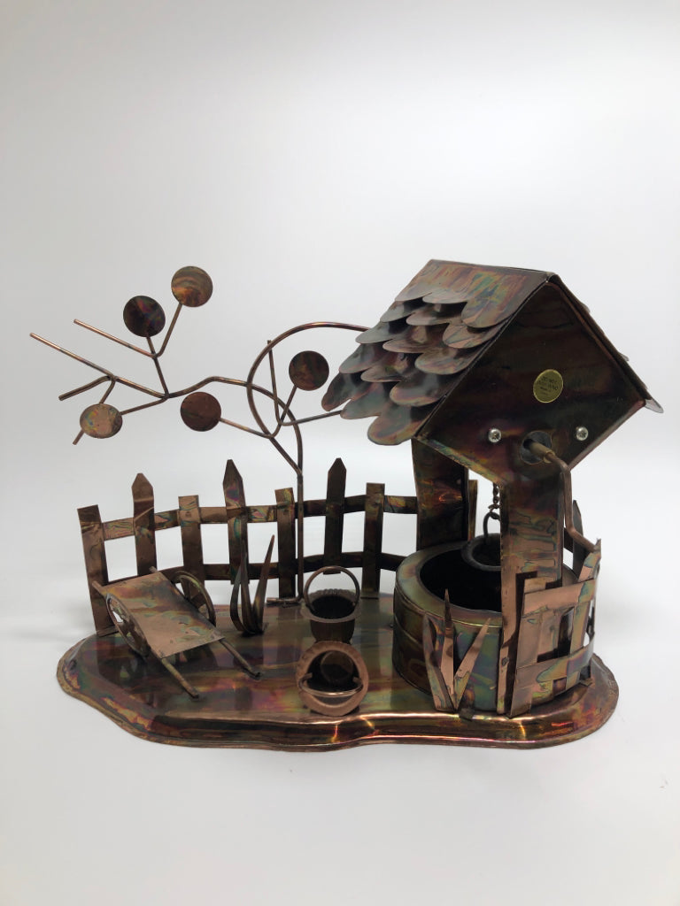 METAL WISHING WELL MUSIC BOX.