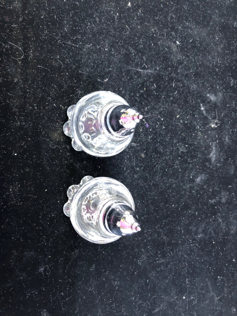 VTG ROUND GLASS SALT AND PEPPER SHAKERS.