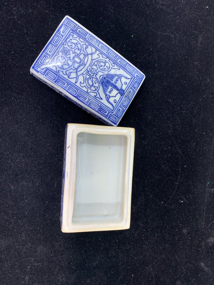 GRAY/BLUE CERAMIC BOX W/ LID.