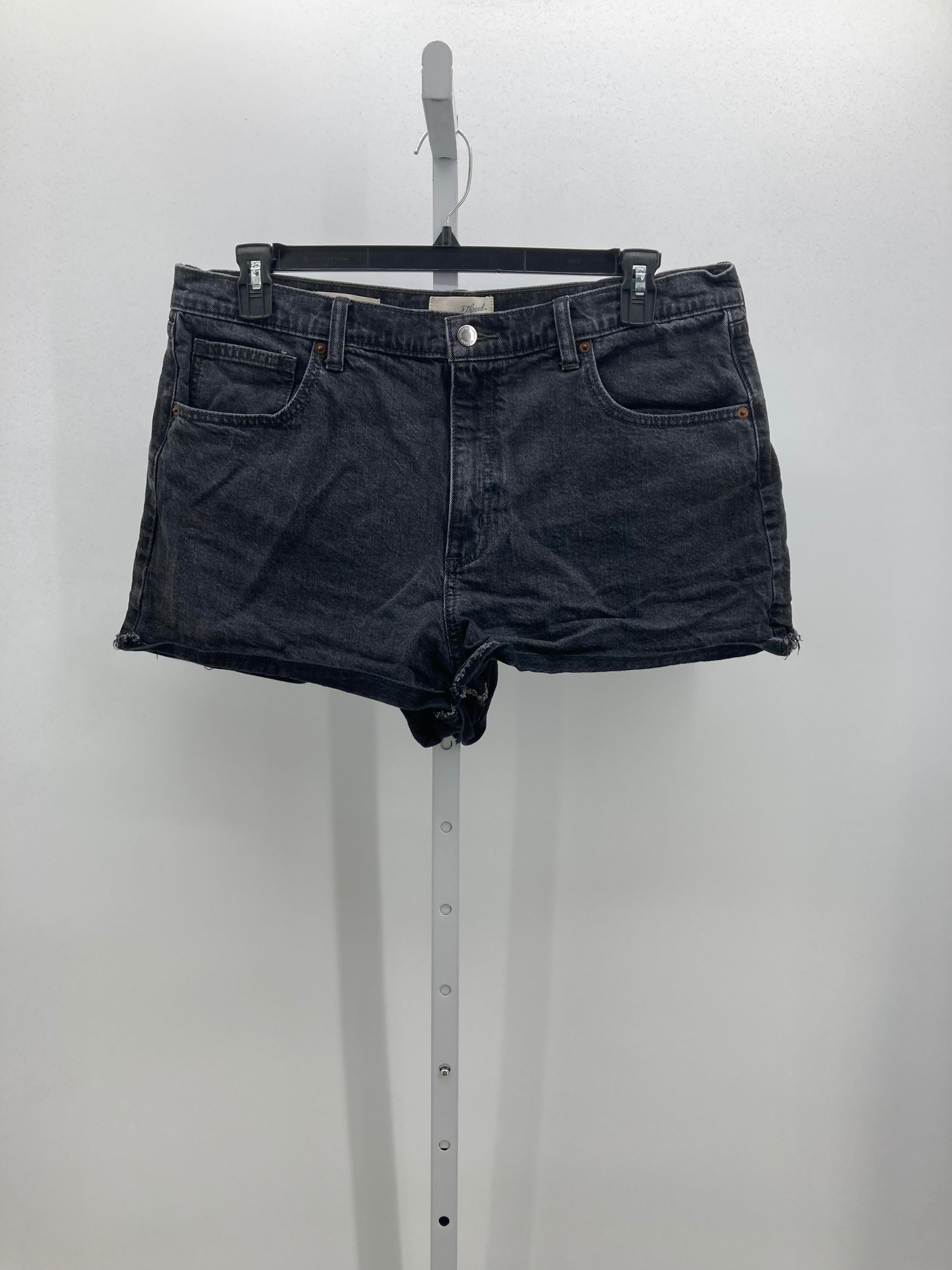 Universal Thread Size 16 Misses Shorts