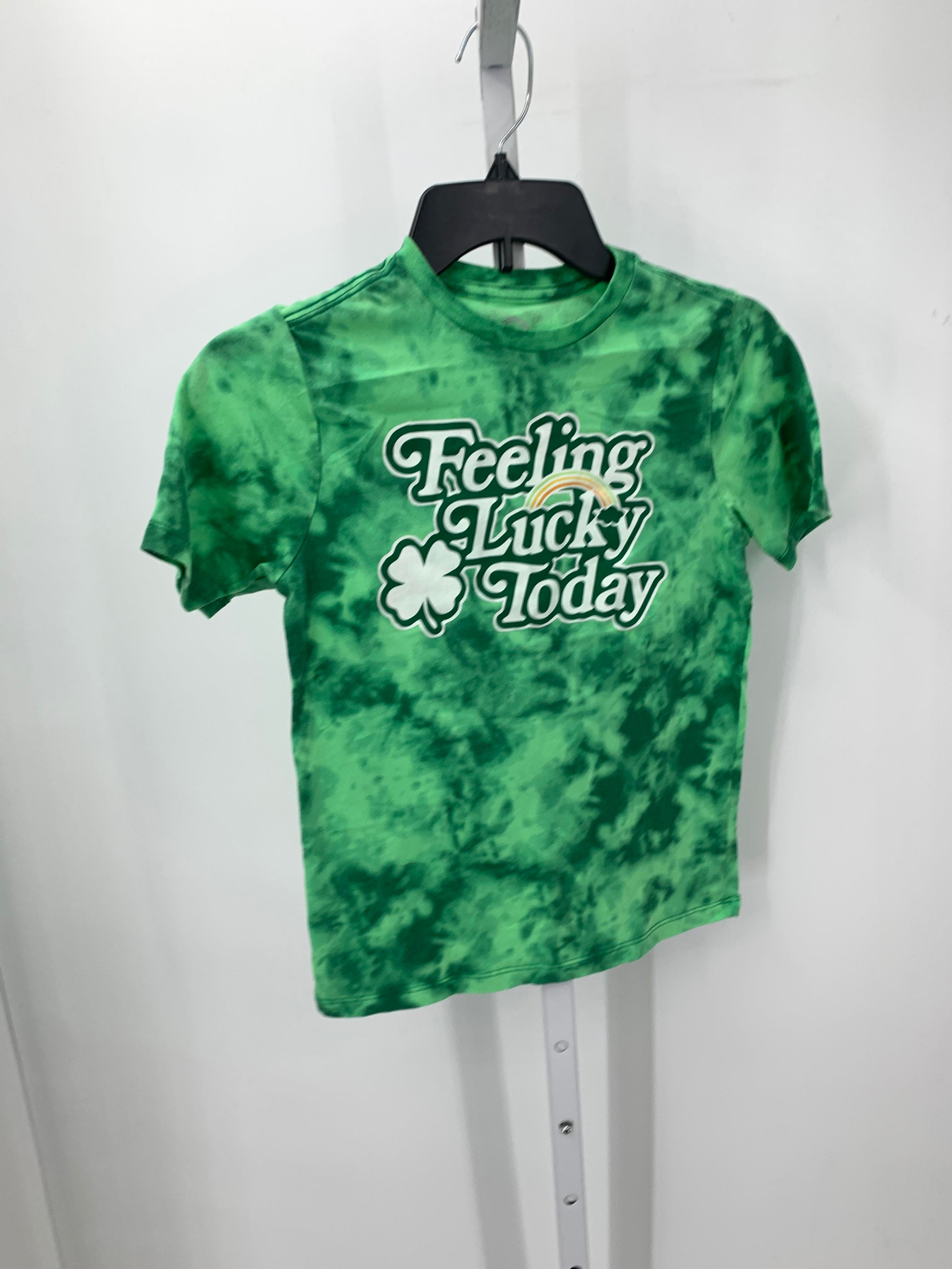 SHORT SLV SHIRT FEELIN LUCKY TODAY