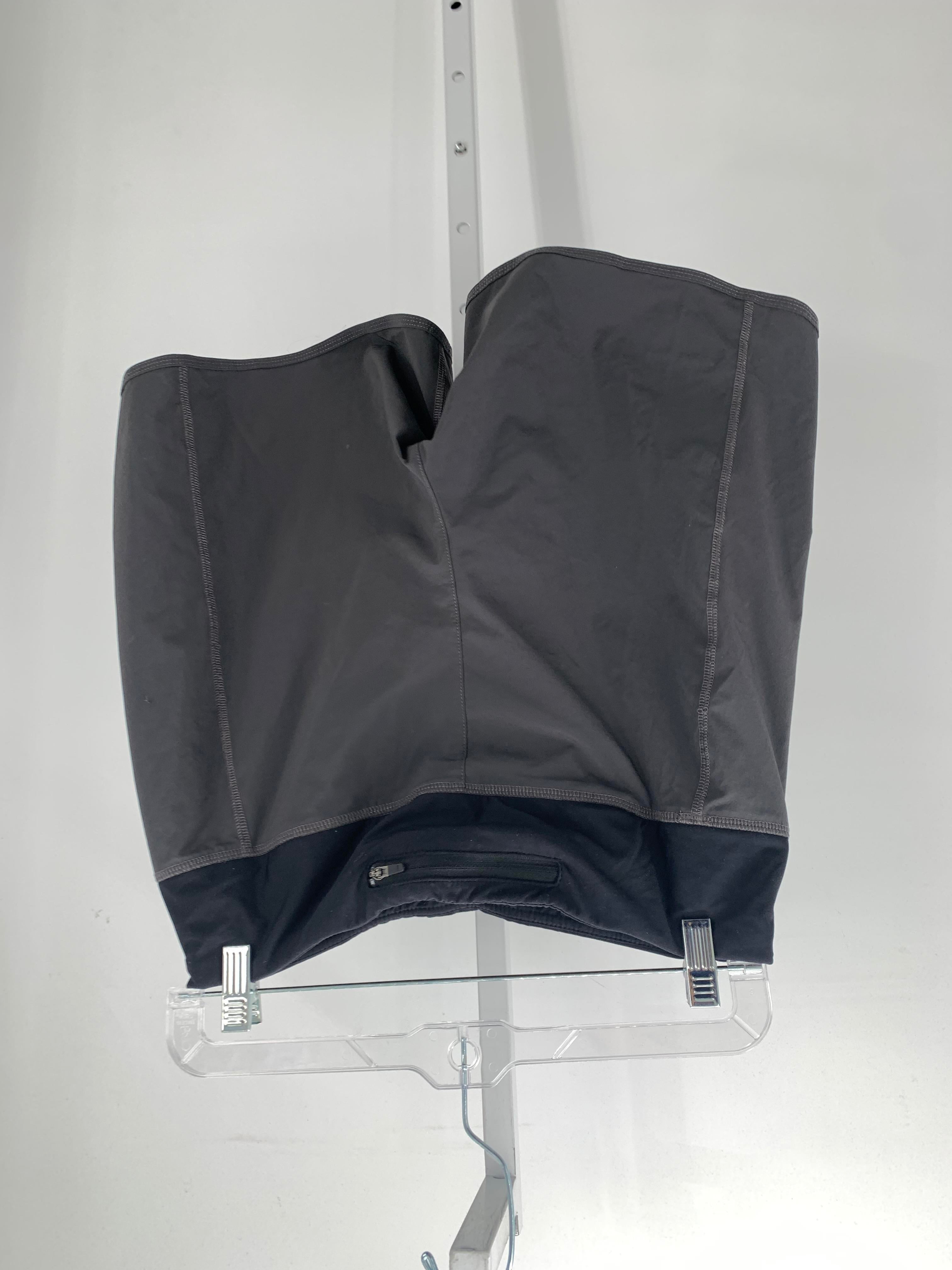 Title Nine Size Medium Misses Shorts
