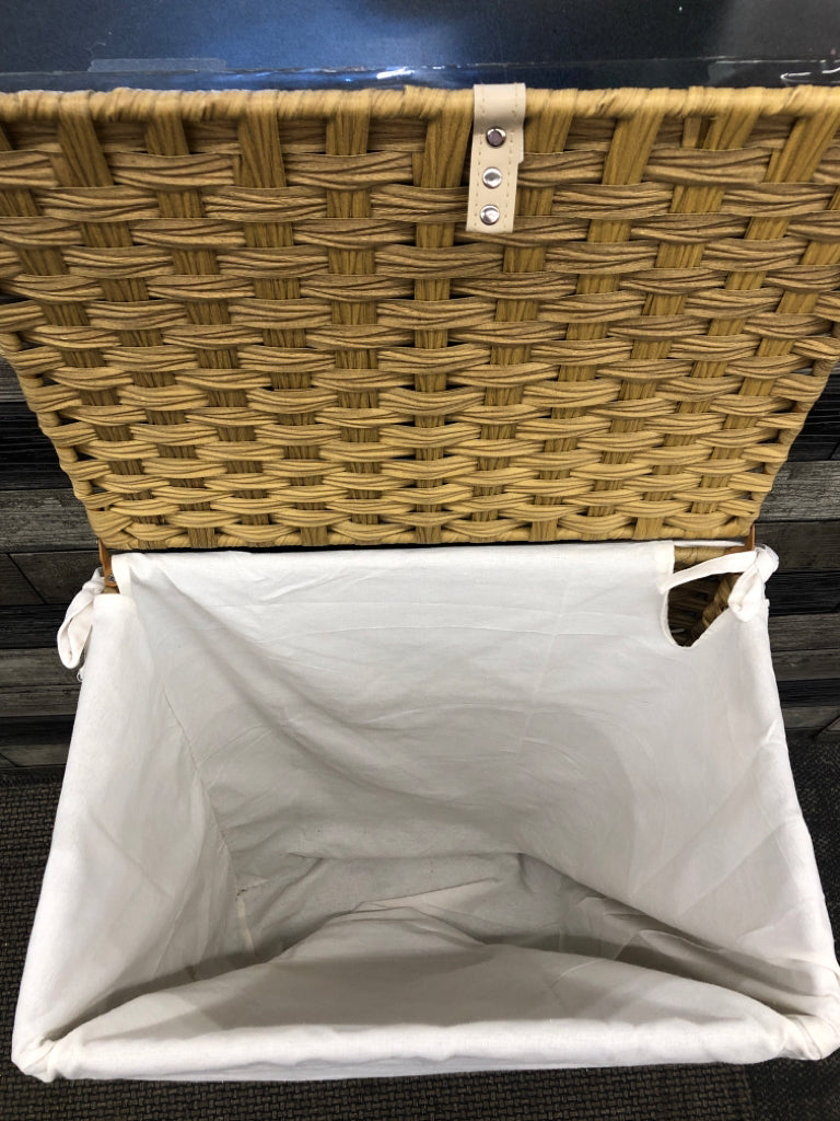 COLLAPSIBLE PLASTIC WICKER LANDRY HAMPER W/ FABRIC LINING.