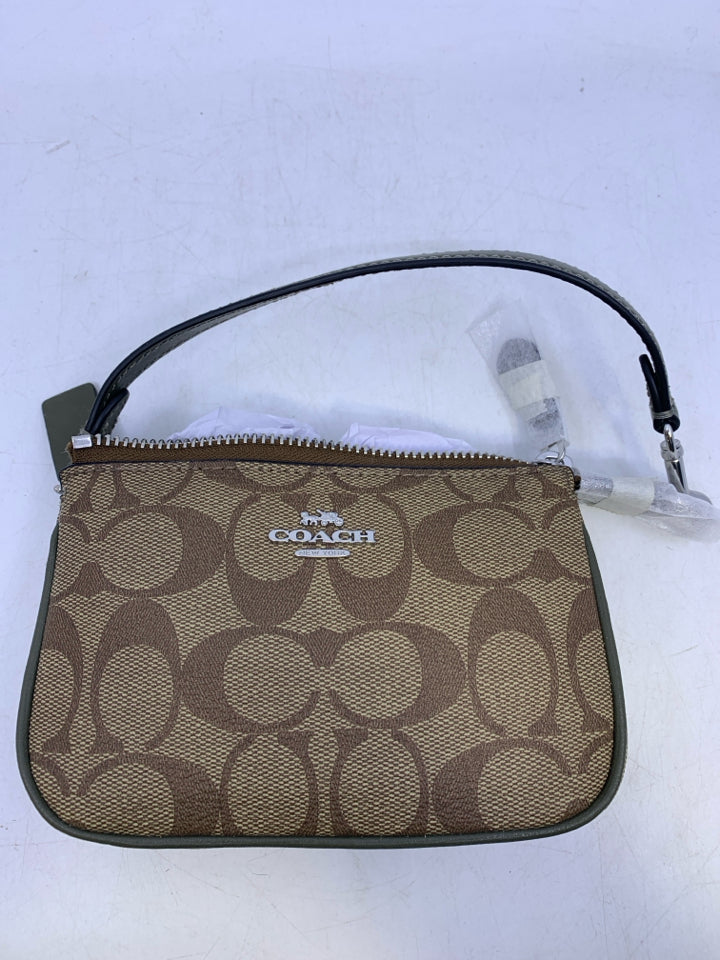 Coach C4580 15 in Nolita Signature Handbag