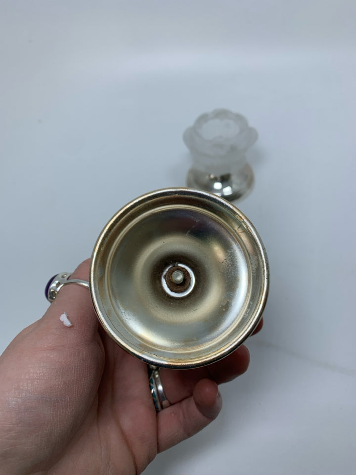 2 METAL FOOTED BASE W/ FROSTED GLASS ROSES.