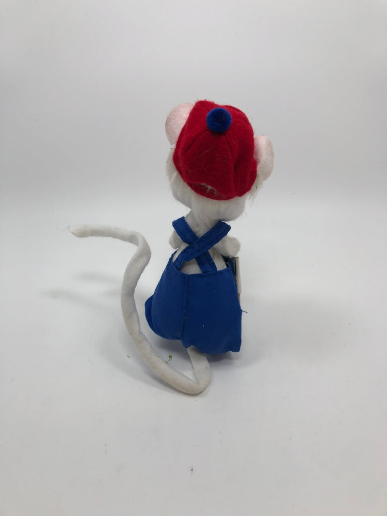 ANNALEE PICNIC MOUSE.