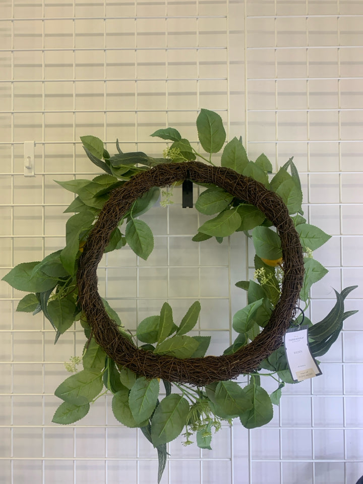 LARGE LEMON WREATH.