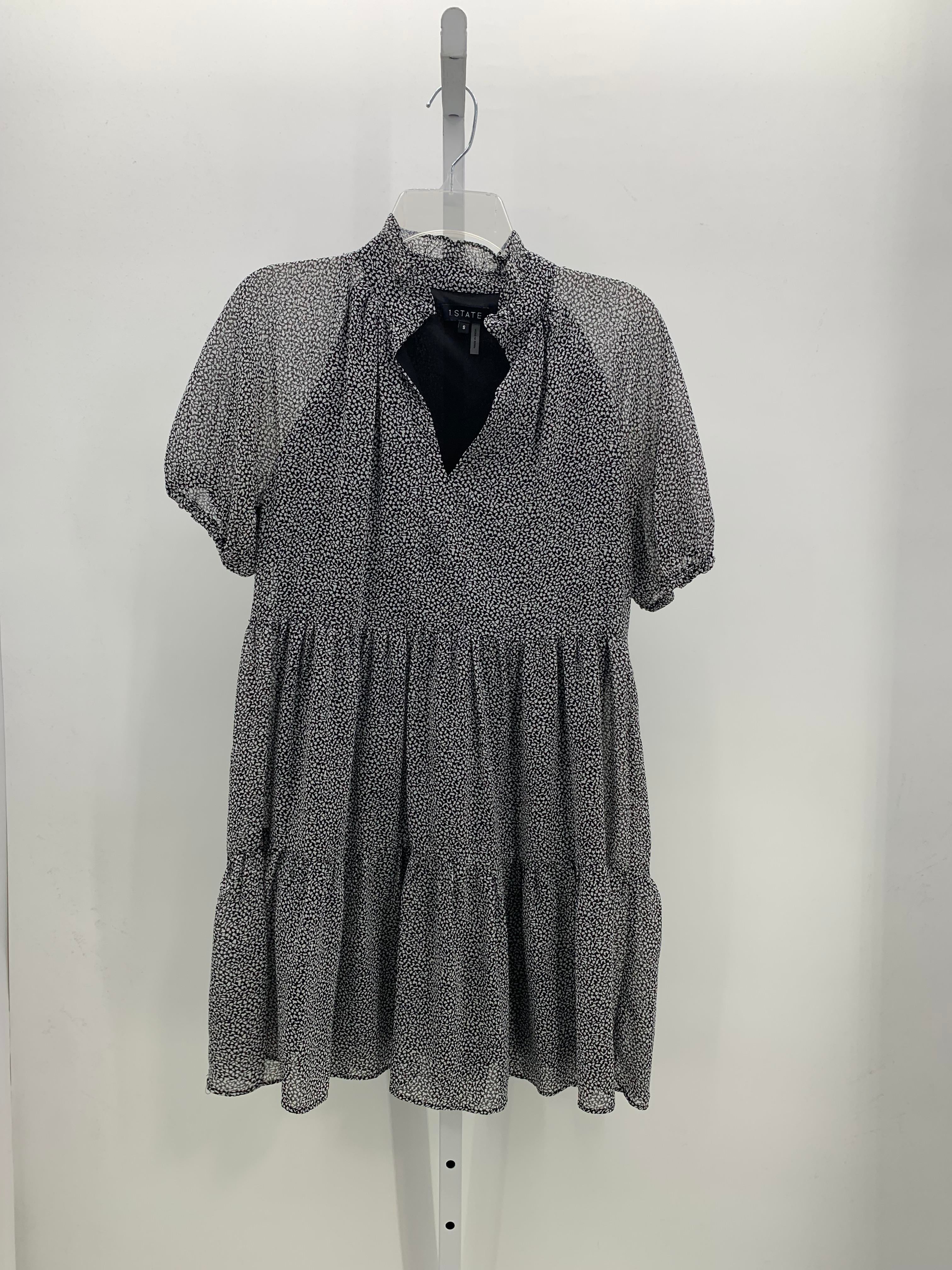Size Small Misses Short Sleeve Dress