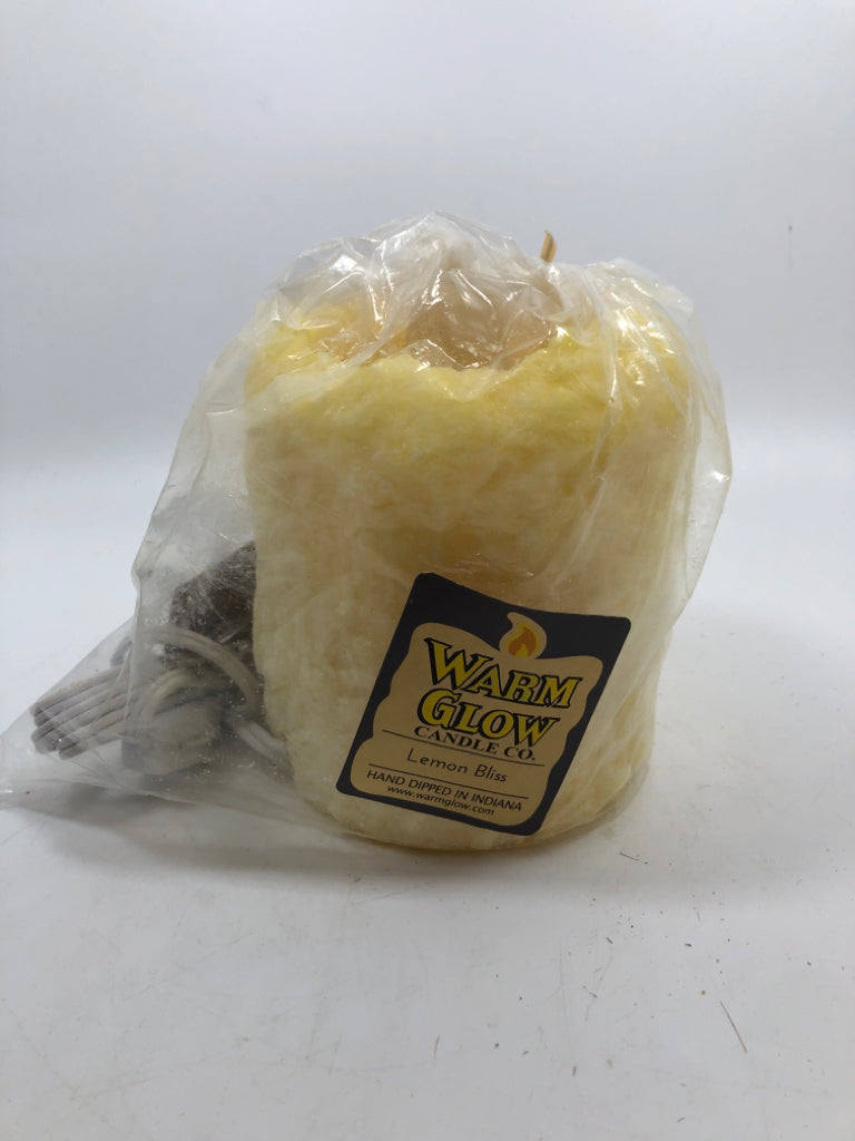 NIP YELLOW GLOW LIGHT UP CANDLE LEMON BLISS.