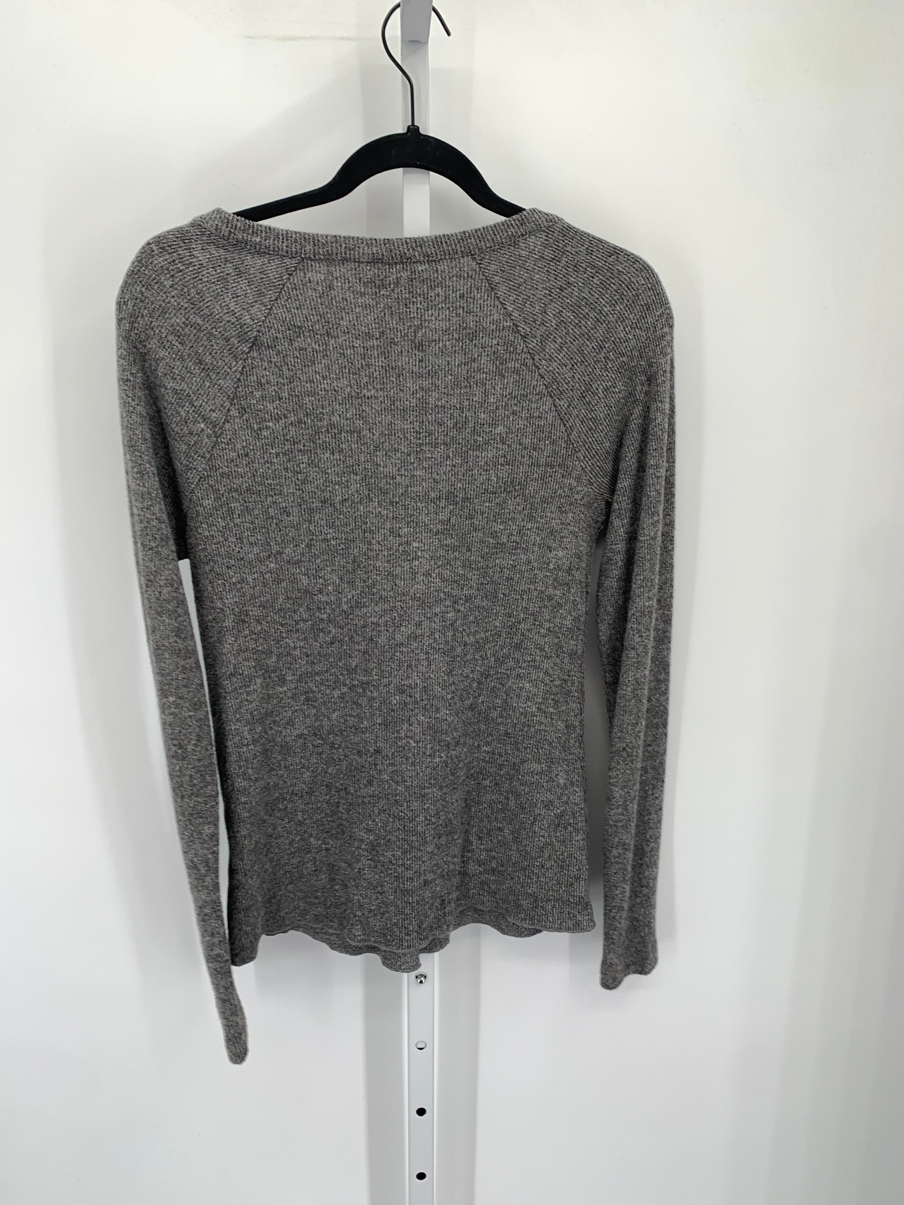 Universal Thread Size Small Misses Long Sleeve Shirt