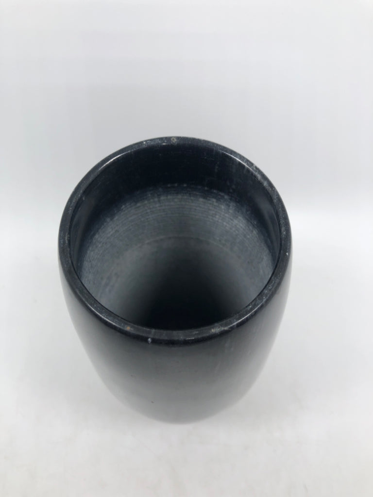BLACK MARBLE VASE W/ETCHED MOUNTAIN DESIGN.