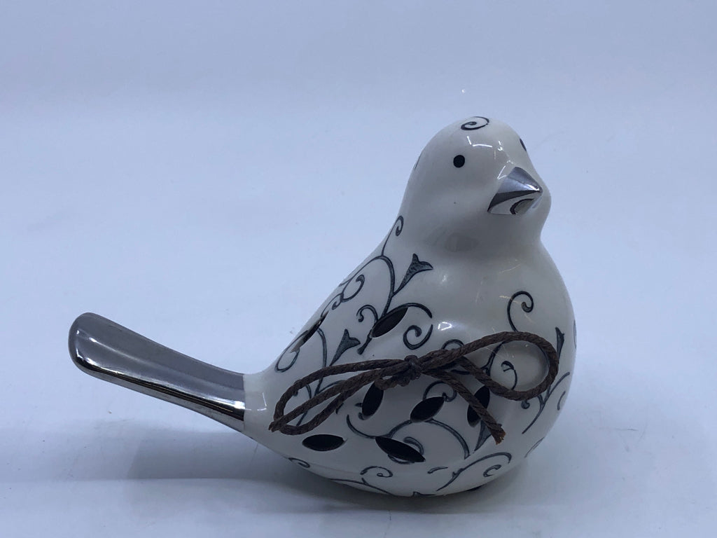 WHITE AND SILVER POTPOURRI BIRD.