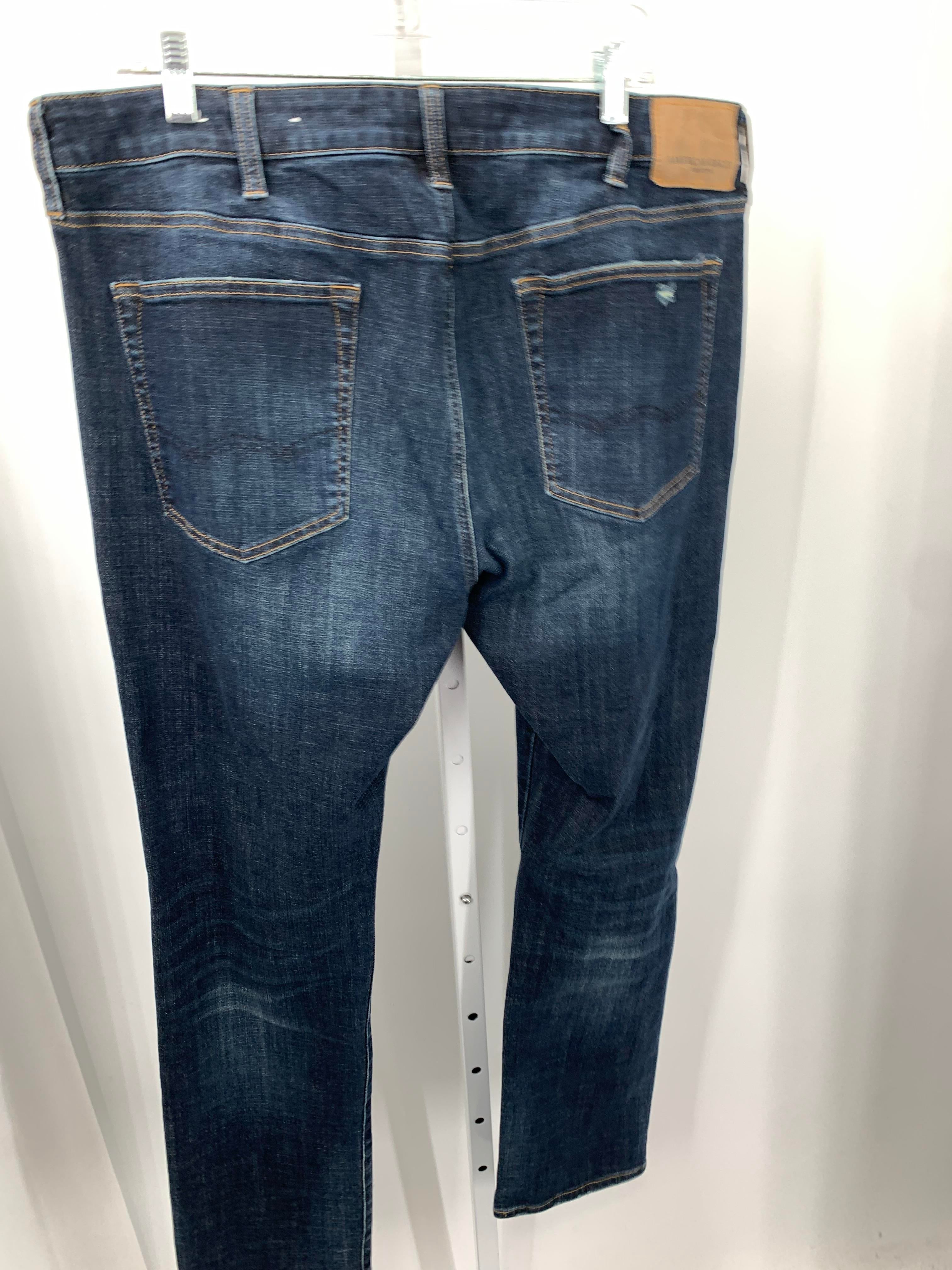 DISTRESSED SLIM FIT