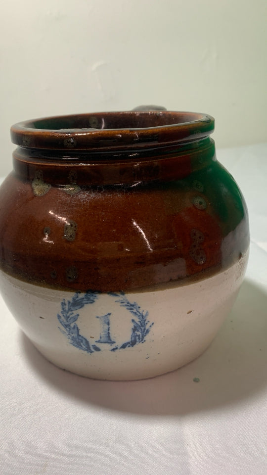 VTG BEAN POT #1.