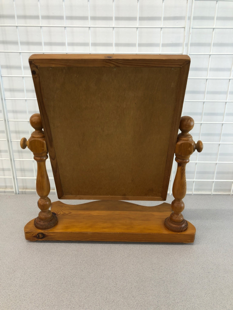 WOODEN DRESSER TOP MIRROR.