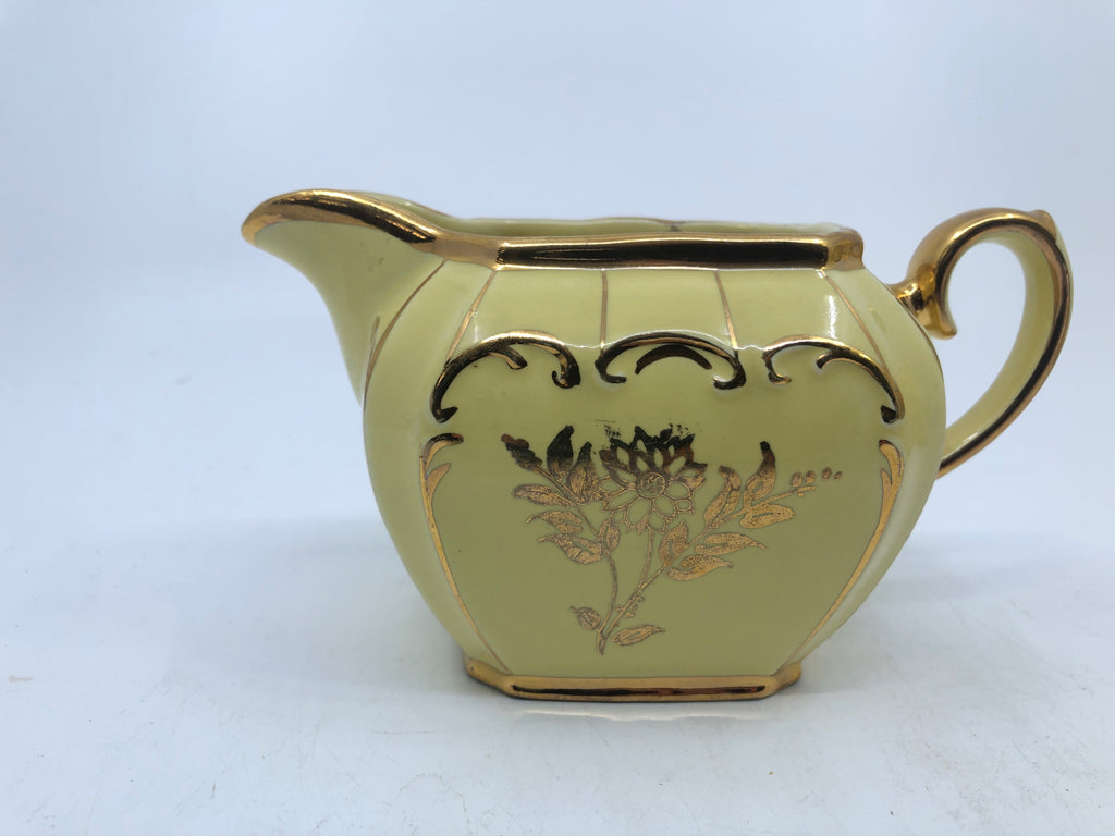 VTG 3 PC YELLOW / GOLD TEAPOT SUGAR AND CREAMER SET.