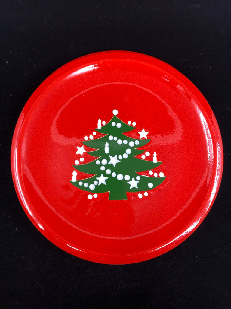 4 RED CERAMIC CHRISTMAS DINNER PLATES W TREE.