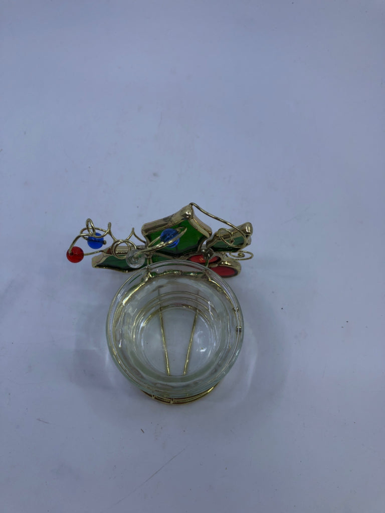GOLD HOLLY METAL CANDLE HOLDER.