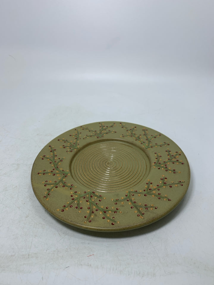 EMBOSSED PIP BERRIES CANDLE PLATE.
