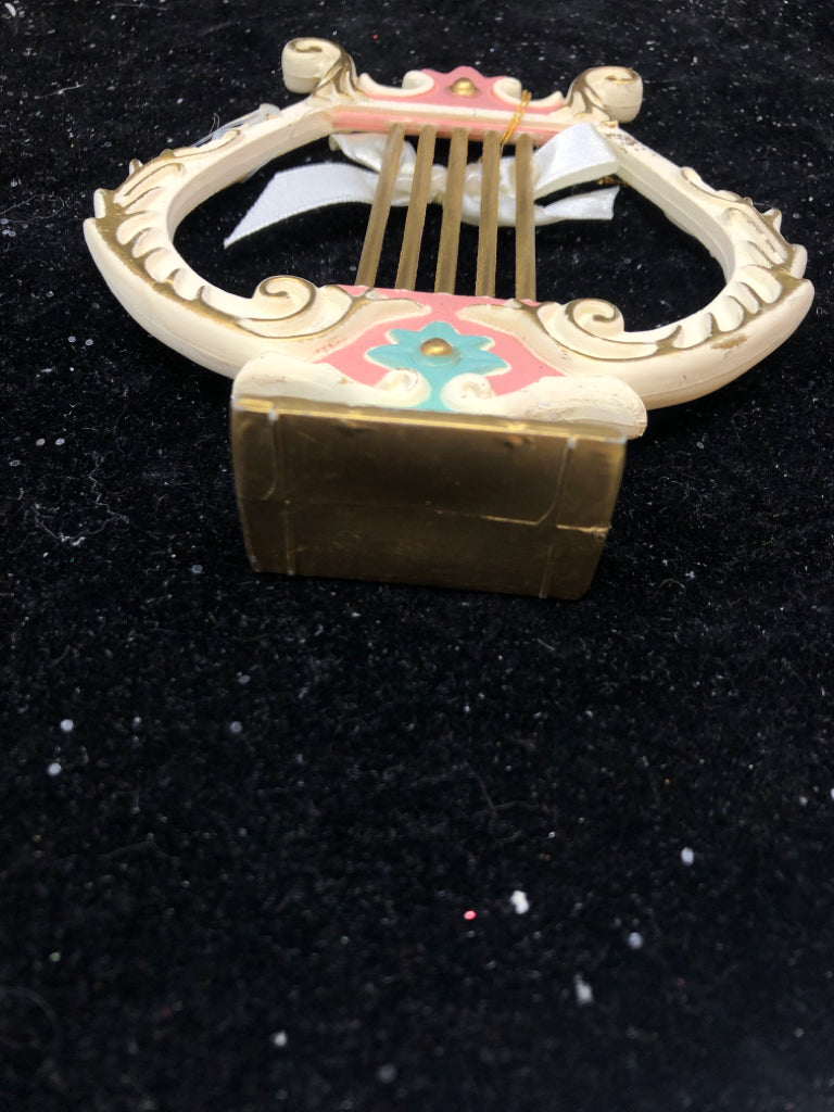 PASTEL VICTORIAN HARP.