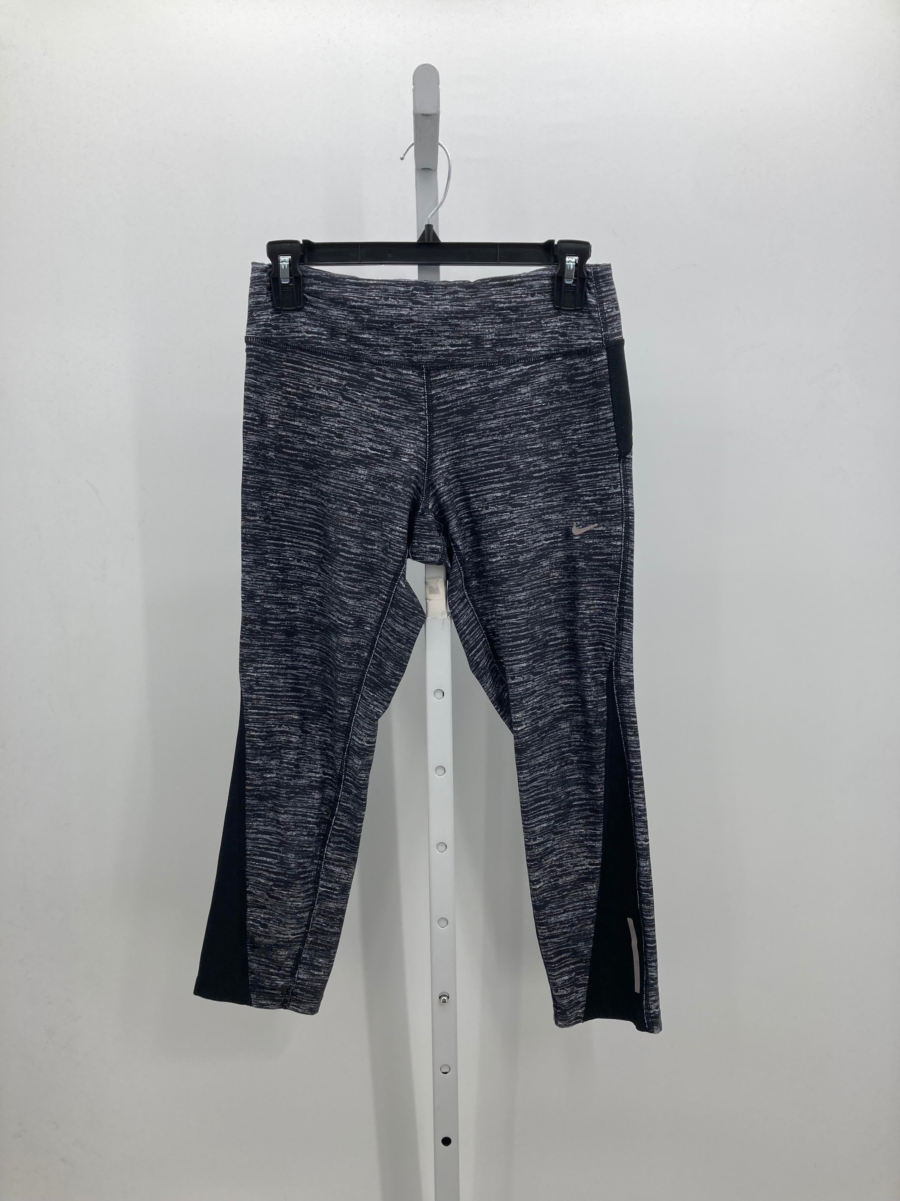 Nike Size Medium Misses Leggings