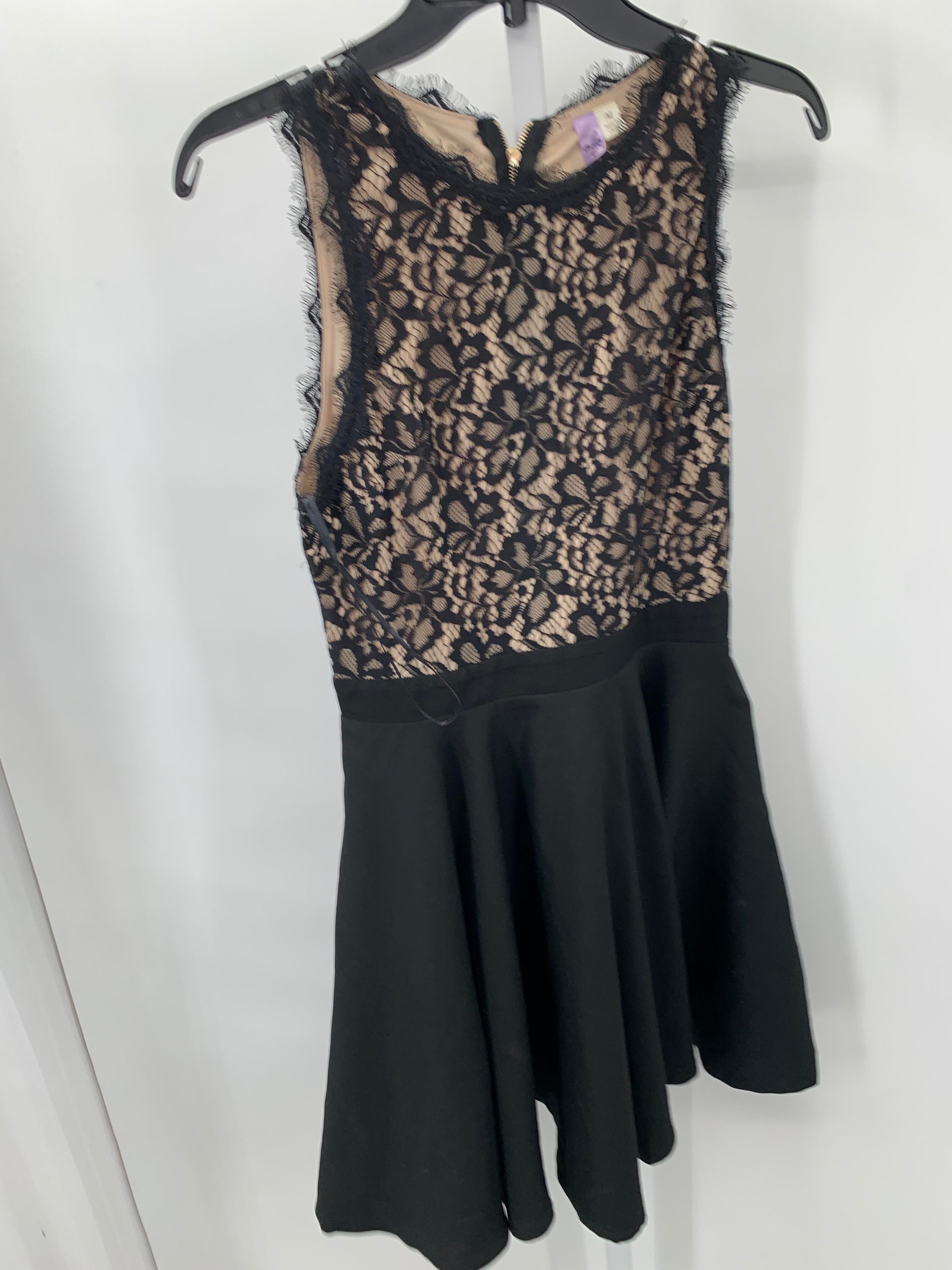 Alya Size Medium Misses Sleeveless Dress