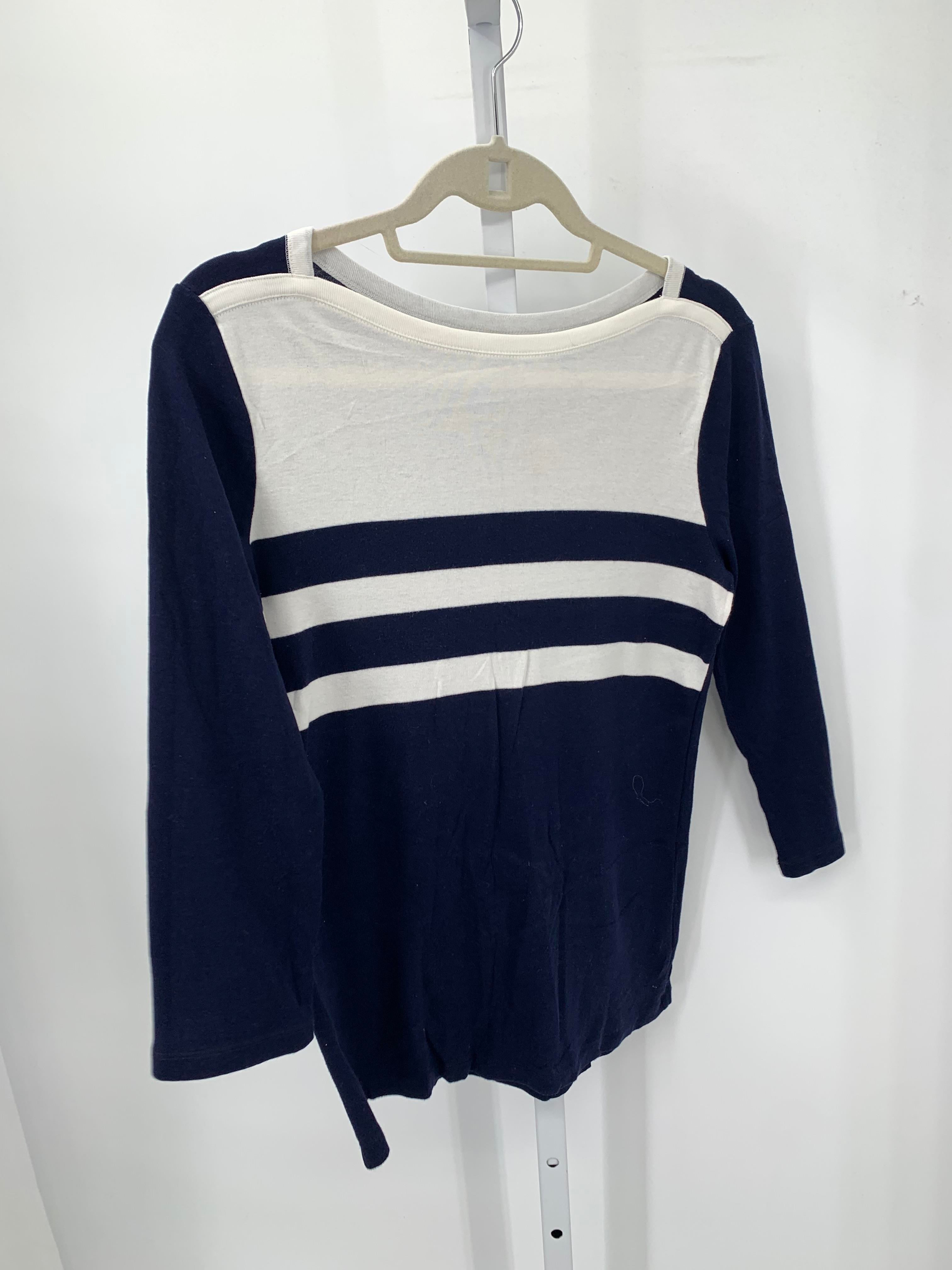 Gap Size Large Misses 3/4 Sleeve Shirt