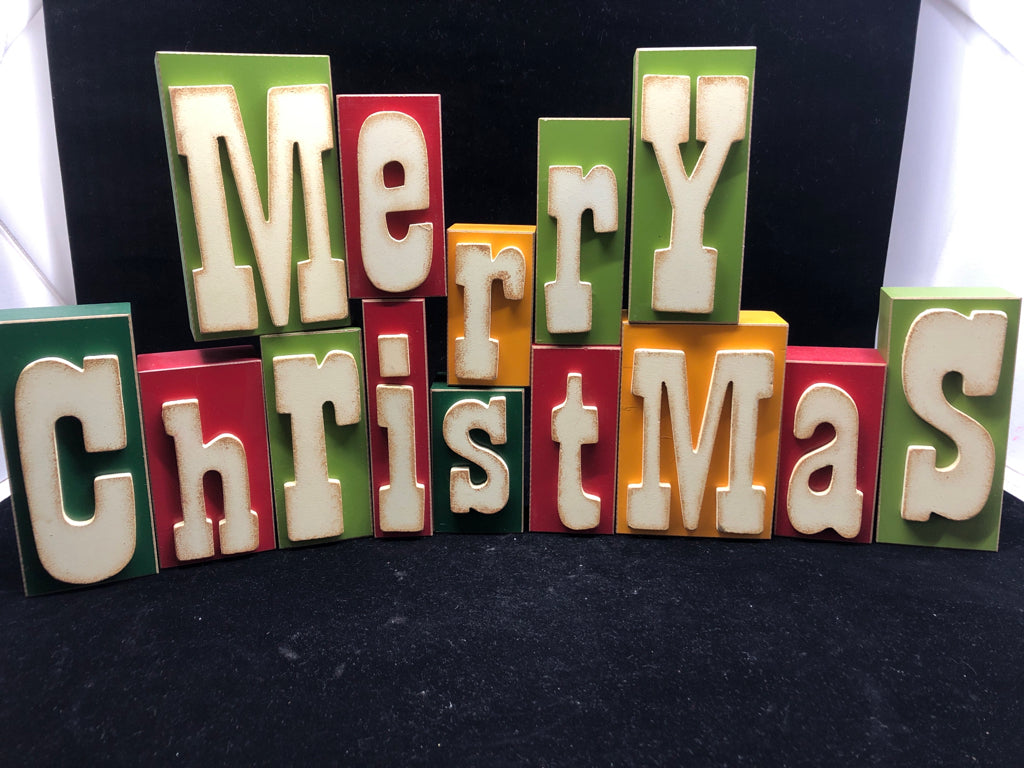 MERRY CHRISTMAS MULTICOLORED BLOCK SIGN.