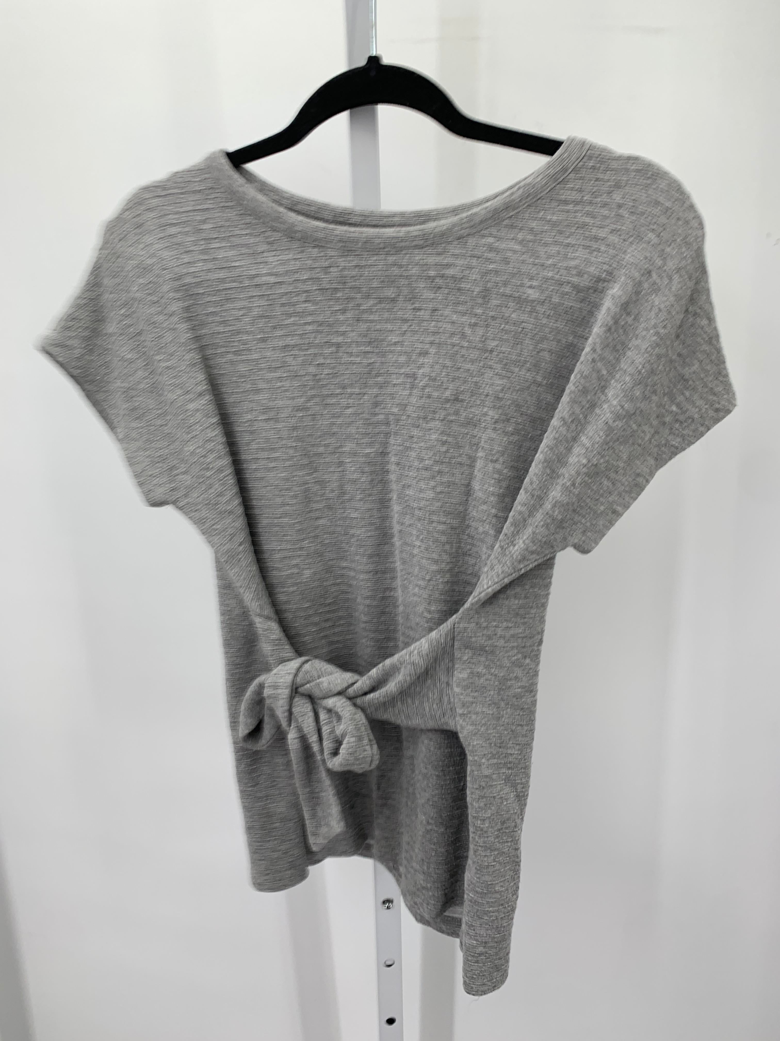 Tahari Size Small Misses Short Sleeve Shirt