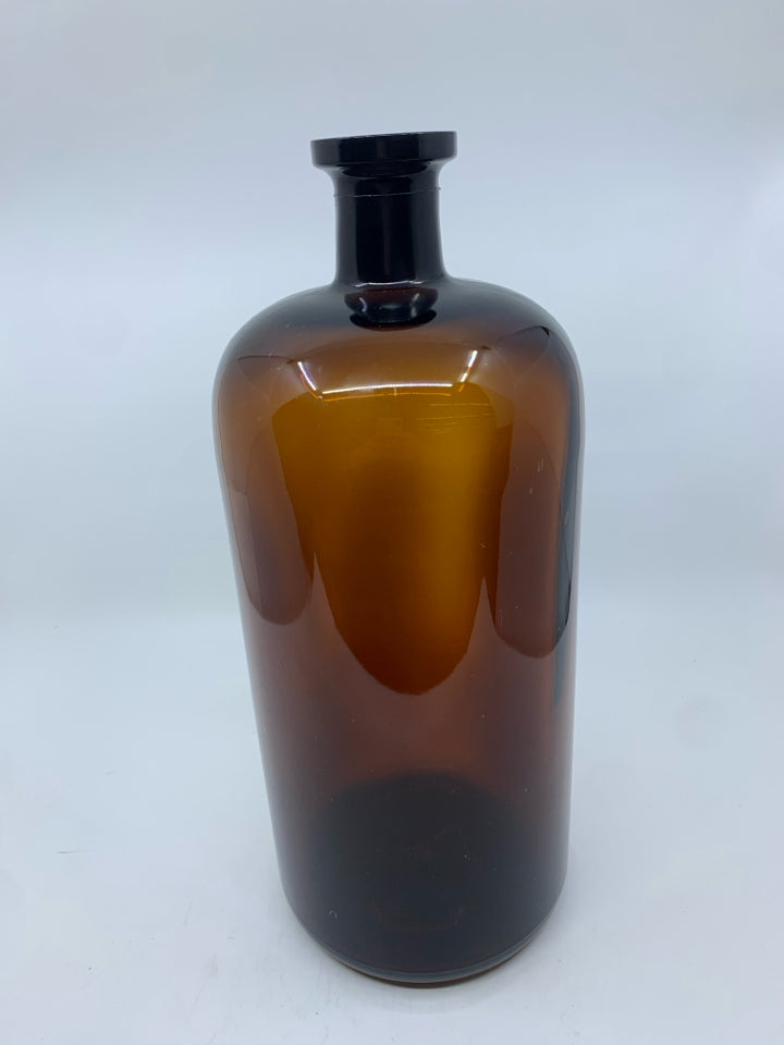 LARGE BROWN GLASS BOTTLE/VASE.