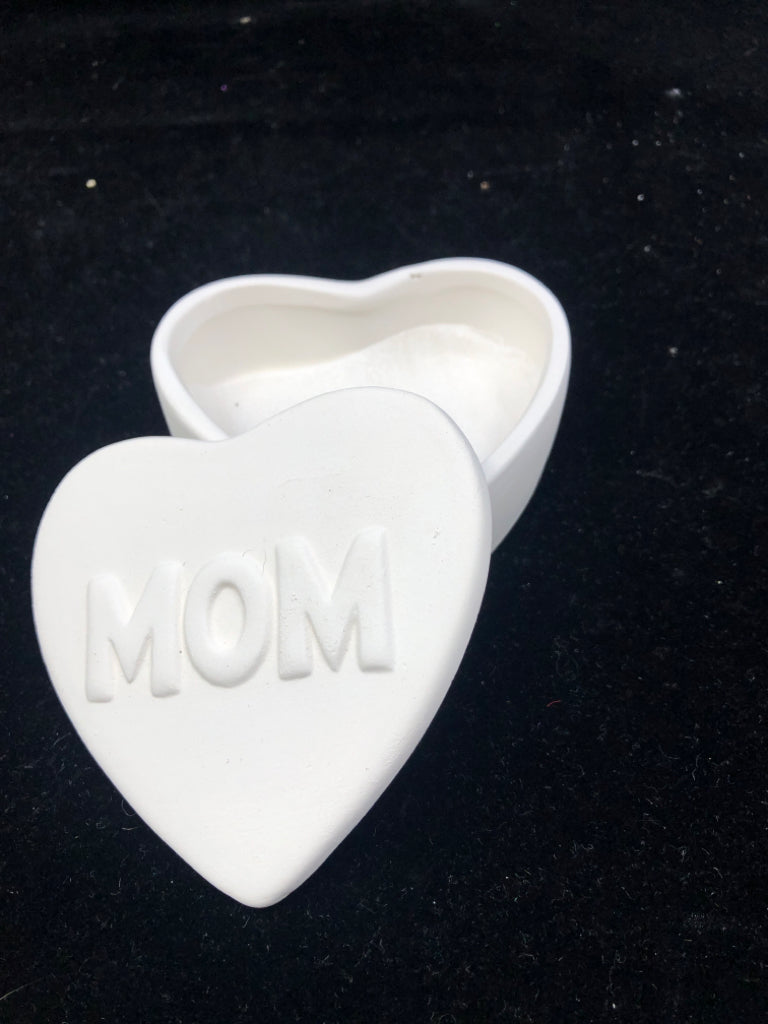 WHITE CERAMIC HEART SHAPED MOM TRINKET BOX.