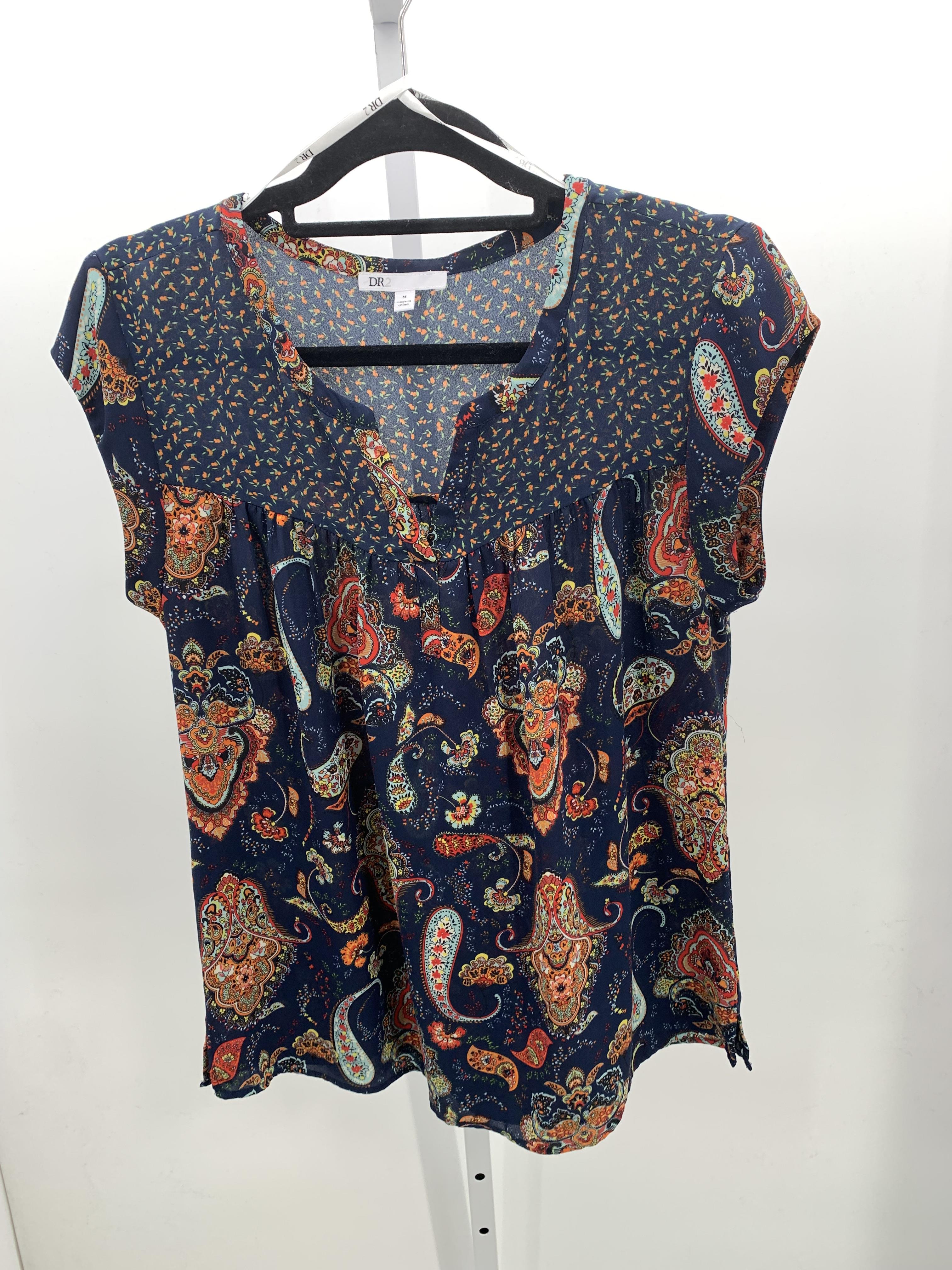 Size Medium Misses Short Sleeve Shirt