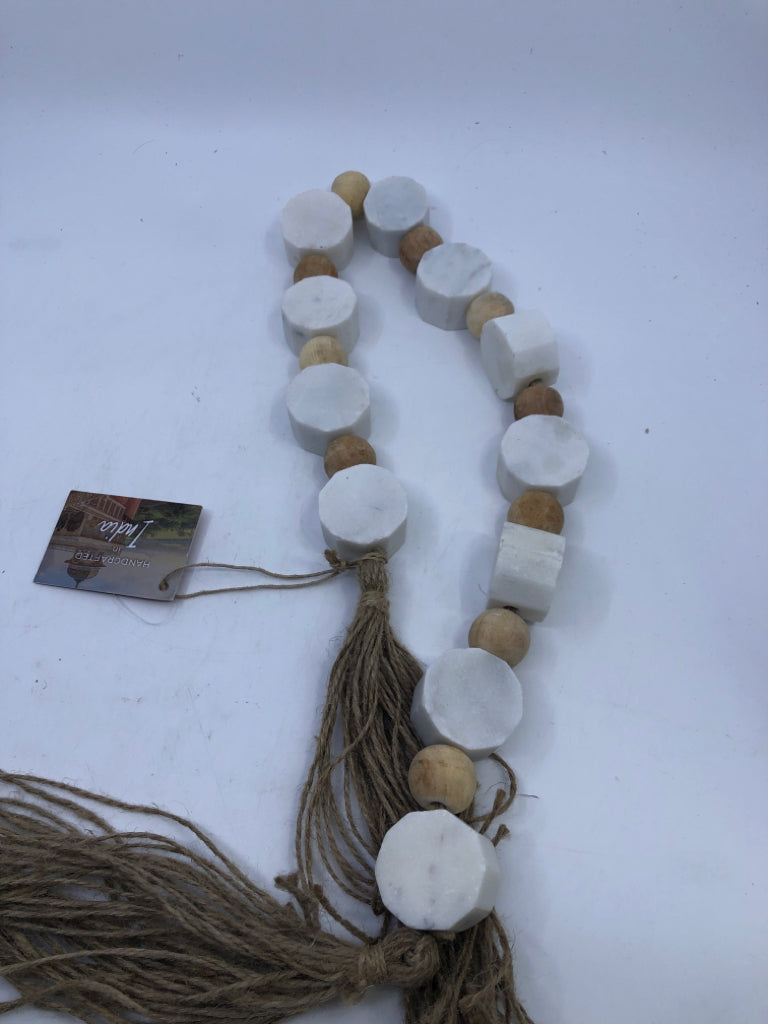 NWT WHITE MARBLE TAN BEAD WHITE TASSEL.