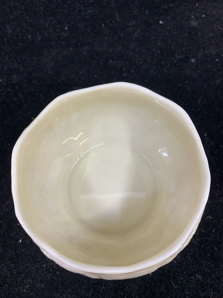 IVORY SHORT BOWL W/ EMBOSSED SWIRL SHELL DESIGN BELLEEK.